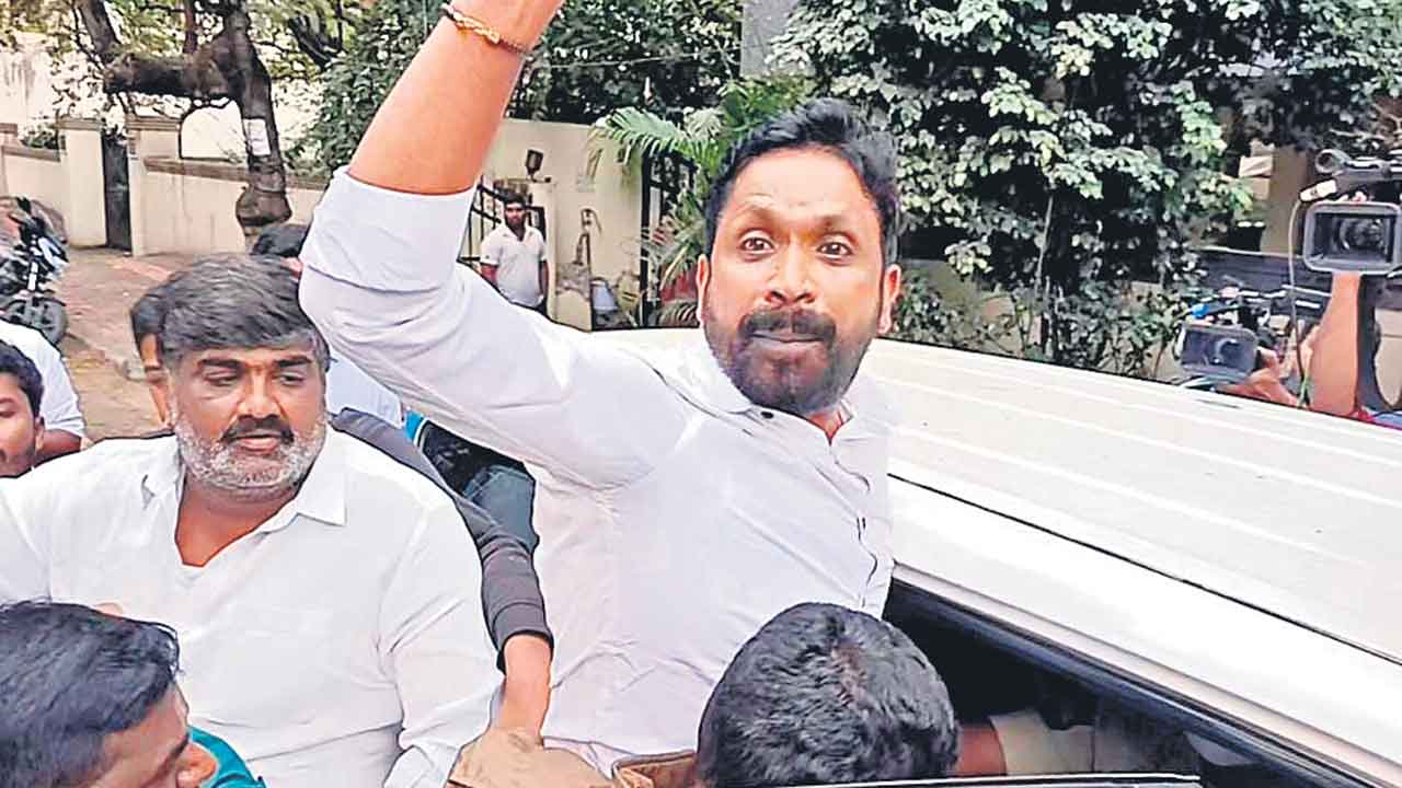 ప్రజా పాలనంటే ఇదేనా?