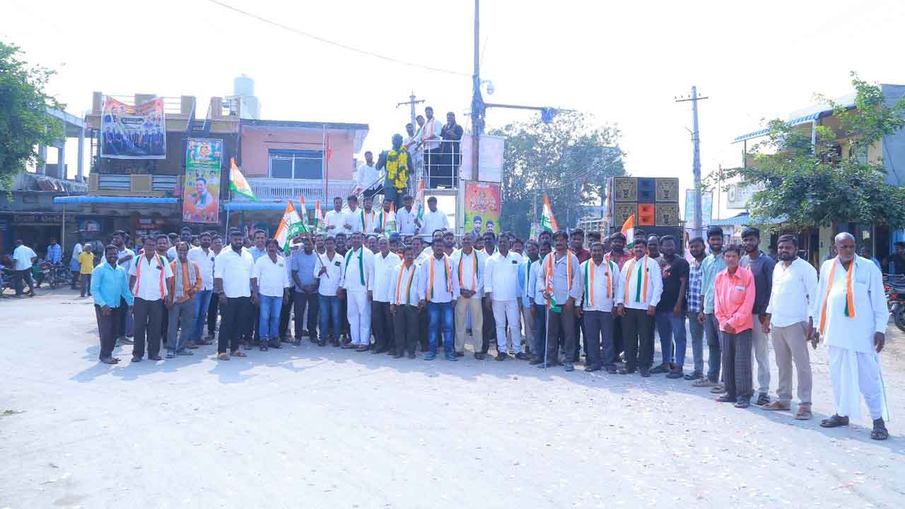 కాంగ్రెస్‌లో భగ్గుమన్న వర్గపోరు…