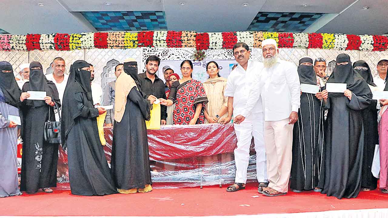 హామీల అమలులో కాంగ్రెస్‌ విఫలం