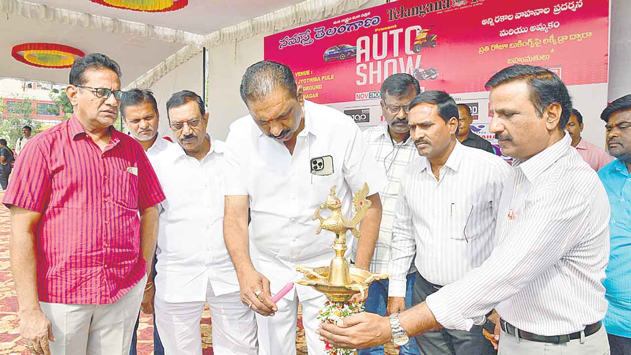 కరీంనగర్‌ ఆటో షోకు విశేష స్పందన