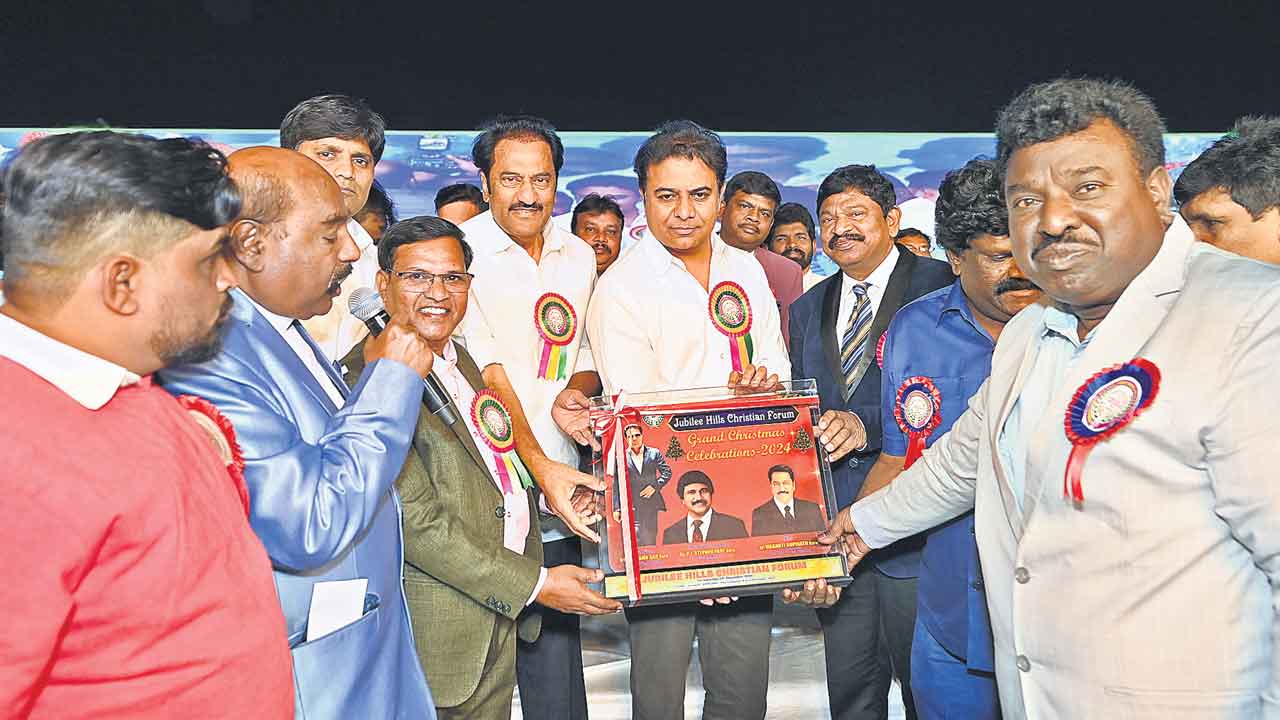 క్రిస్మస్‌ను రాష్ట్ర పండుగగా గుర్తించింది కేసీఆర్‌ ప్రభుత్వమే