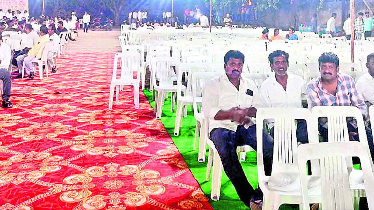 విజయోత్సవ సభ అట్టర్‌ ఫ్లాప్‌