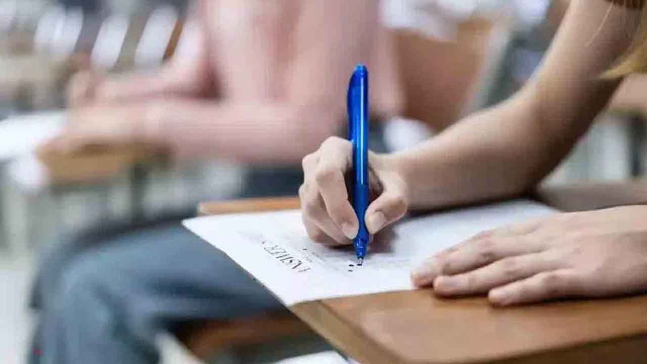 టెట్‌ హాల్‌ టికెట్ల అప్‌లోడ్‌ మరిచారా?