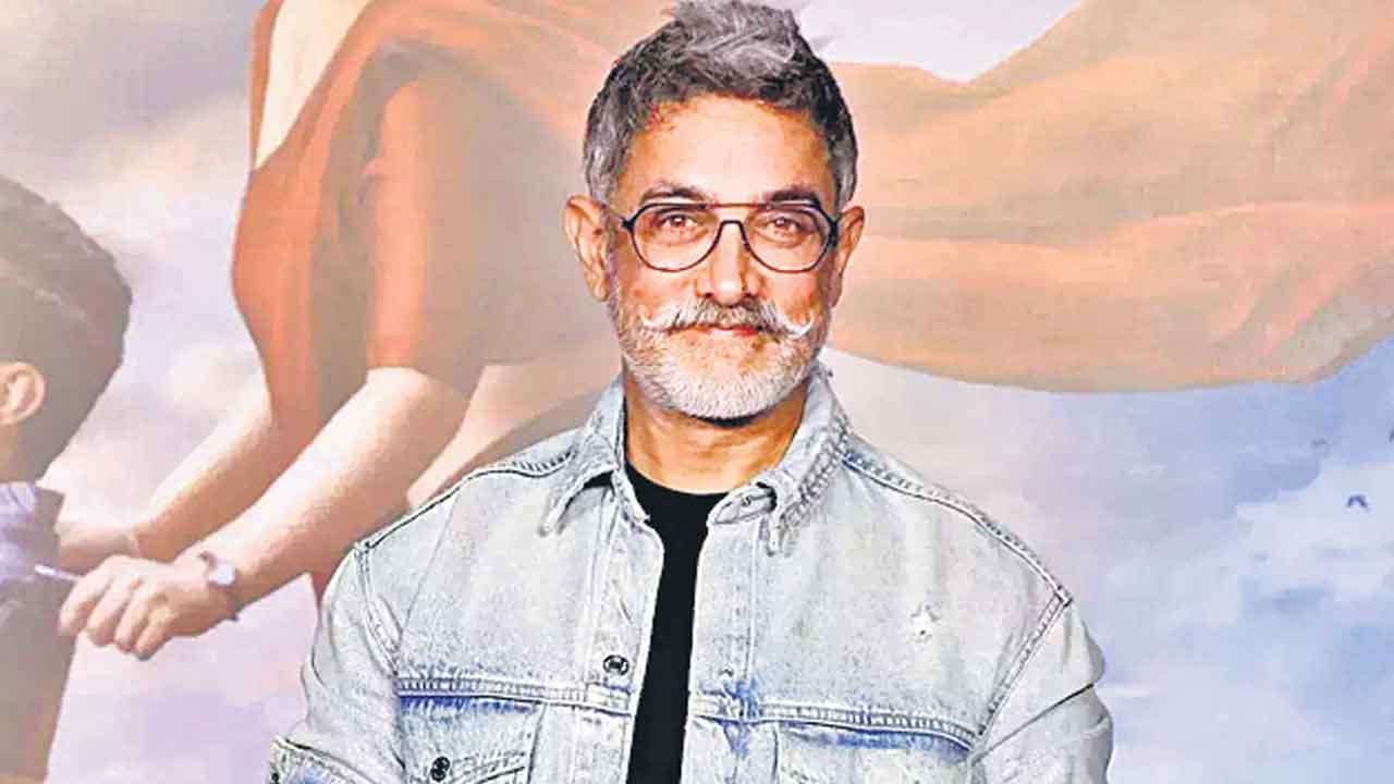 Aamir Khan | సమాజాన్ని కొన్ని ఏళ్లు వెనక్కి తీసుకెళ్తాయ్‌.. అలాంటి సినిమాలు తీయొద్దు: అమీర్‌ఖాన్‌