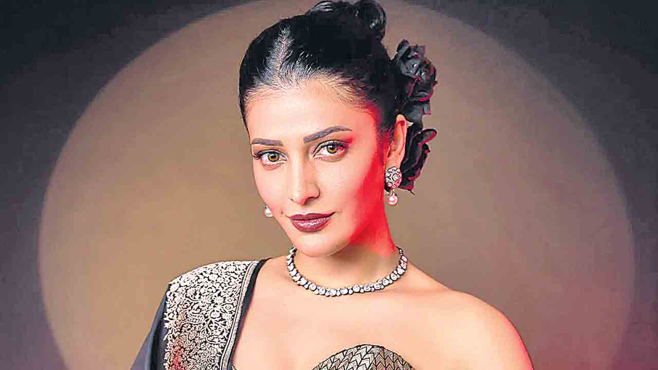 Shruti Haasan | అమ్మ భయం అదే.. మాతో ఎంత ప్రేమగా ఉండేదో.. అంతే కఠినంగా వ్యవహరించేది: శృతి హాసన్‌