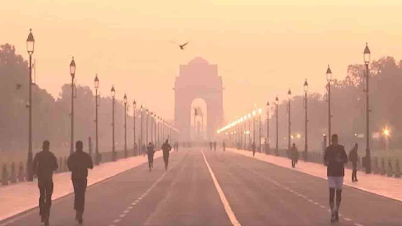 Air Pollution | ఢిల్లీలో మెరుగుపడిన గాలి నాణ్యత.. 165గా ఏక్యూఐ లెవల్స్‌