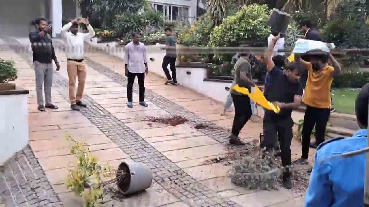 Allu Arjun | అల్లు అర్జున్‌ ఇంటిపై దాడి.. ఆరుగురు నిందితులకు బెయిల్‌