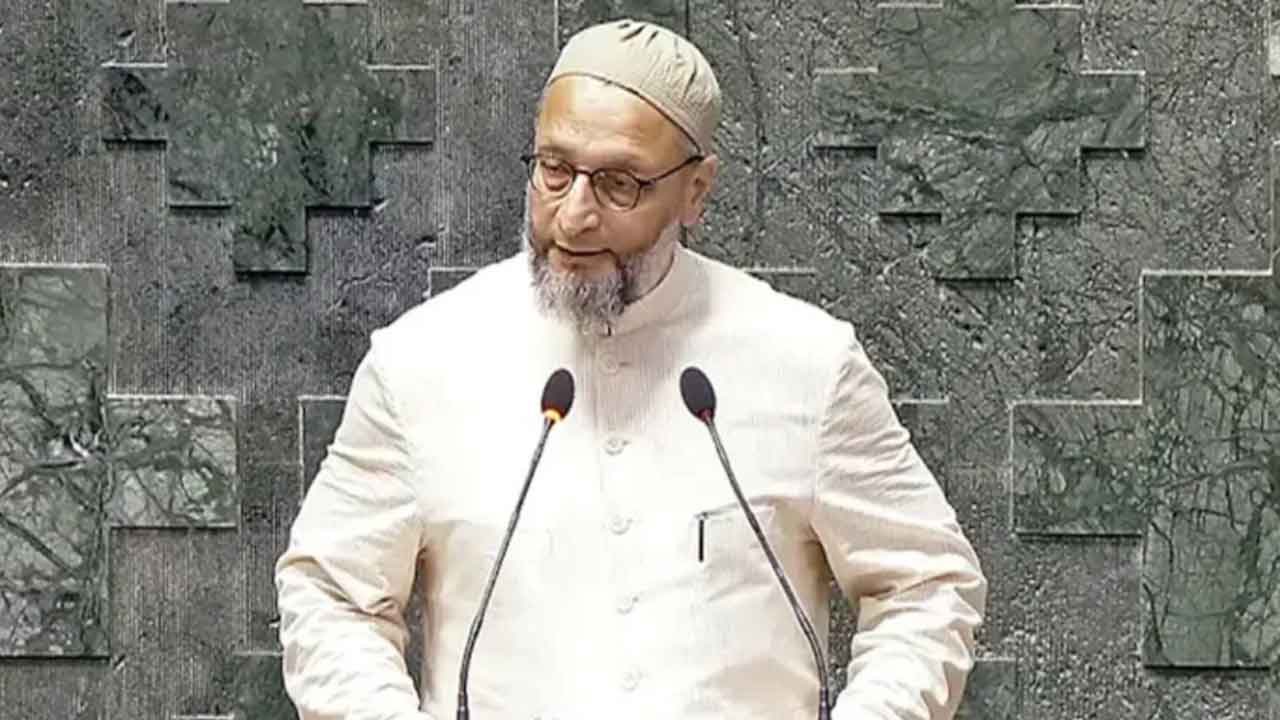 Asaduddin Owaisi | అసదుద్దీన్‌ ఒవైసీకి యూపీ కోర్టు సమన్లు.. పార్లమెంట్‌లో పాలస్తీనా అనుకూల నినాదాలపై ఫిర్యాదు