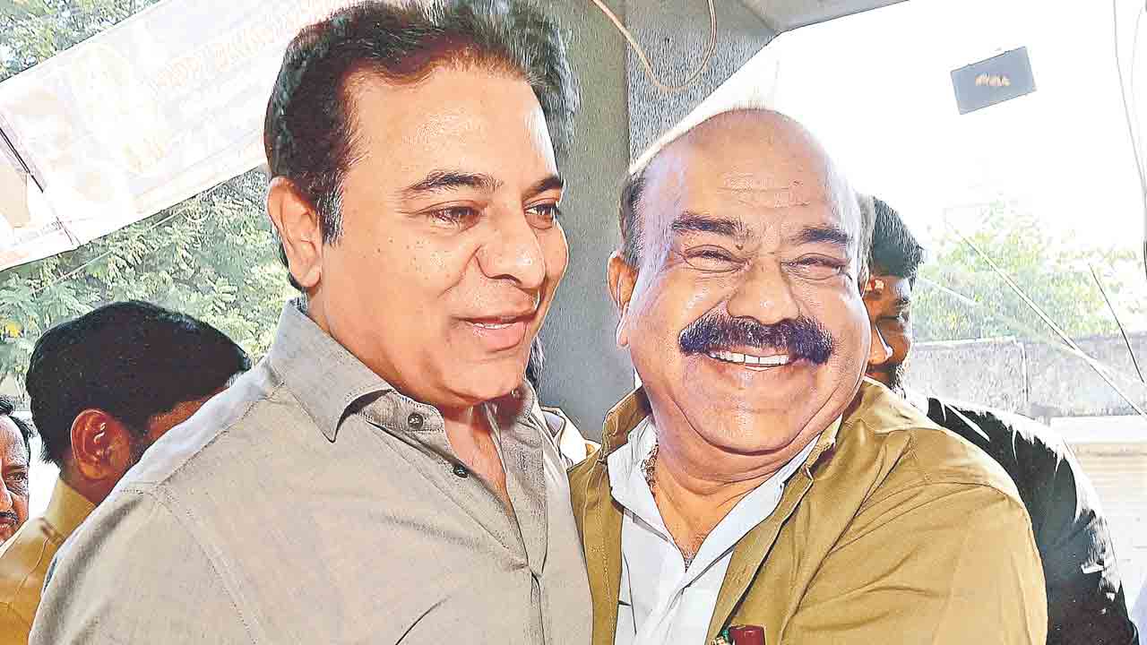 ఆటోడ్రైవర్ల హామీలను నెరవేర్చాలి