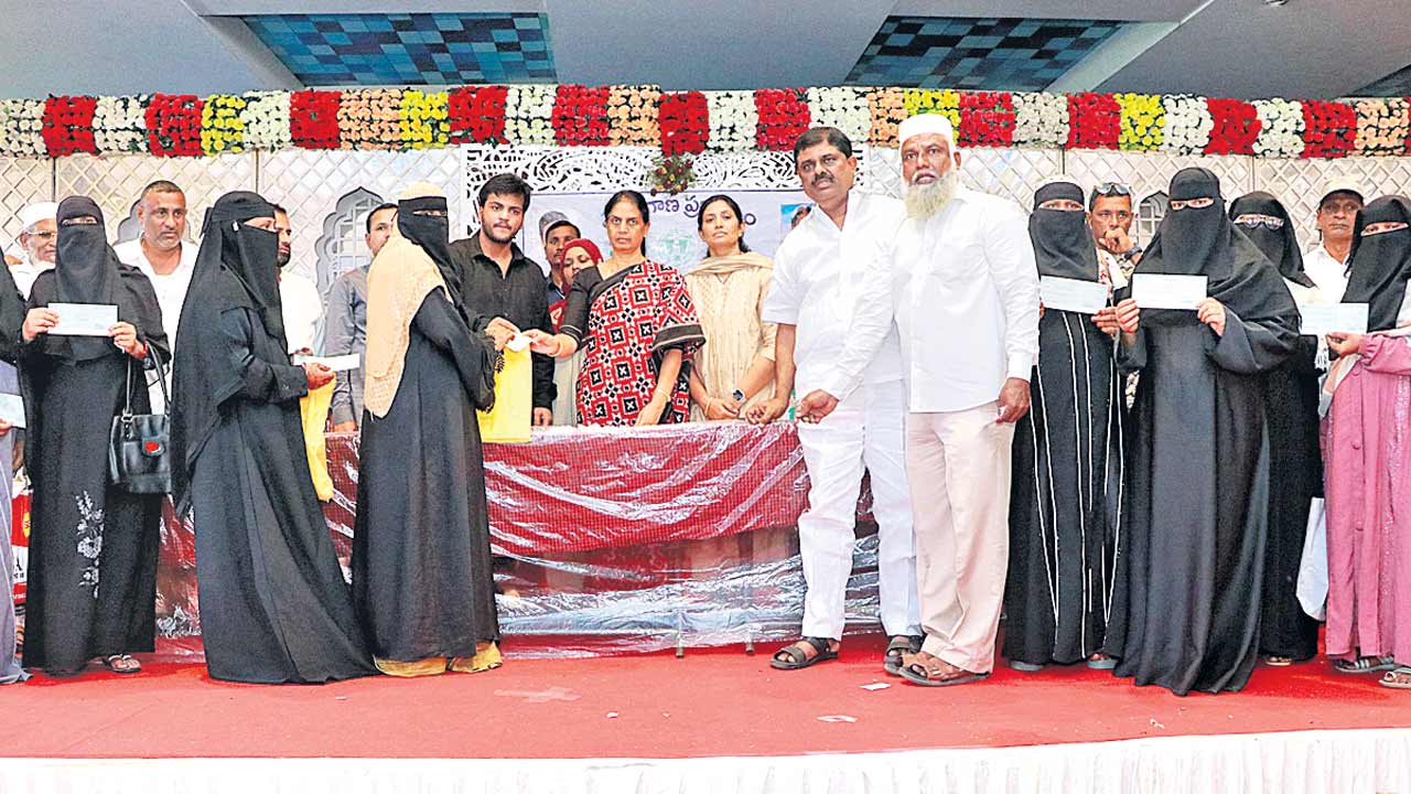 హామీల అమలులో కాంగ్రెస్‌ విఫలం