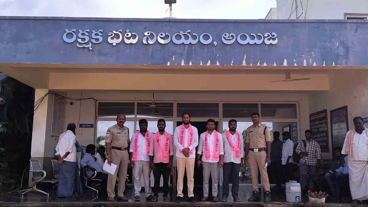 విద్యా వ్యవస్థను భ్రష్టుపట్టిస్తున్నారు..