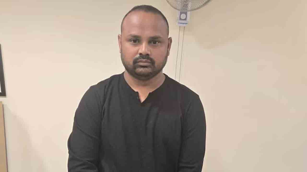 అధిక వడ్డీ పేరుతో 6 వేల కోట్ల స్కామ్‌