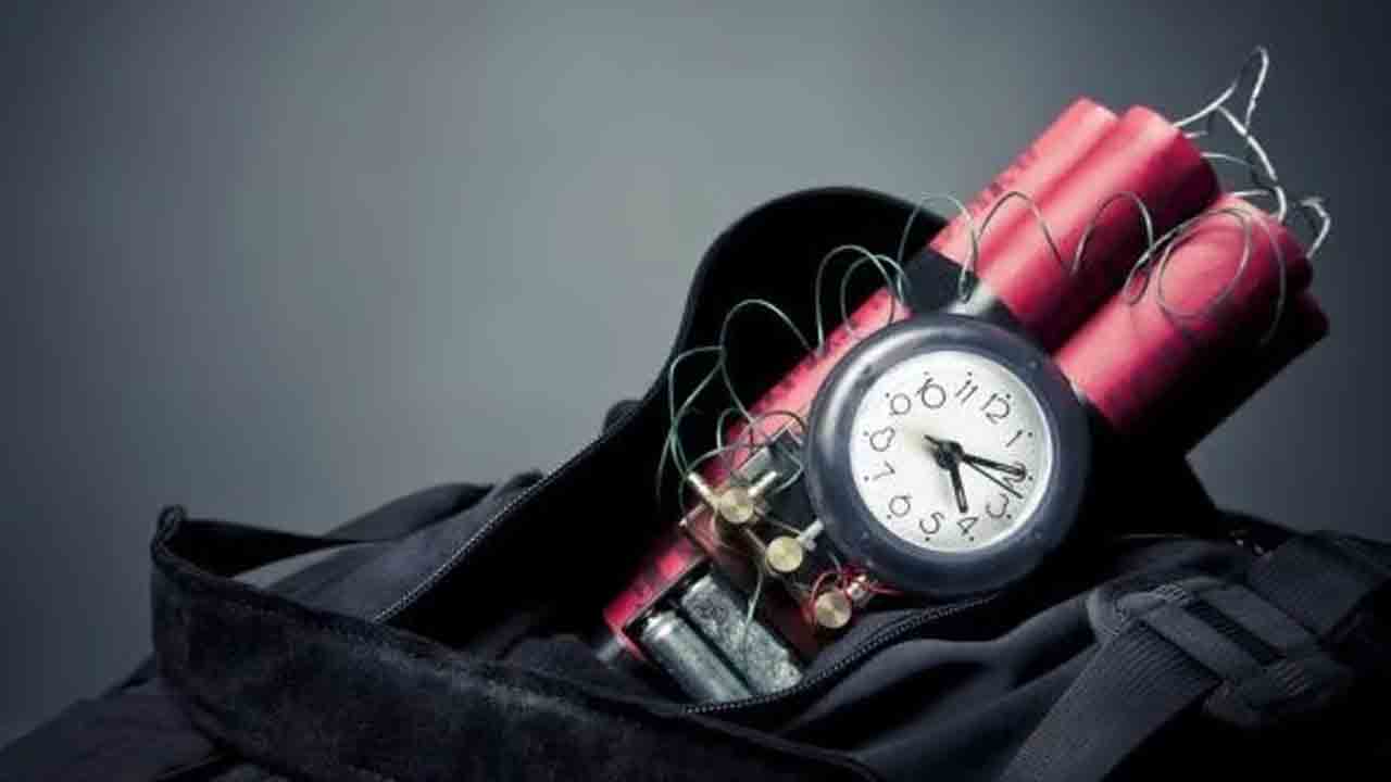 Bomb Threat | ముంబైలో పేలుళ్లకు ప్లాన్‌ అంటూ మెసేజ్‌.. అప్రమత్తమైన పోలీసులు