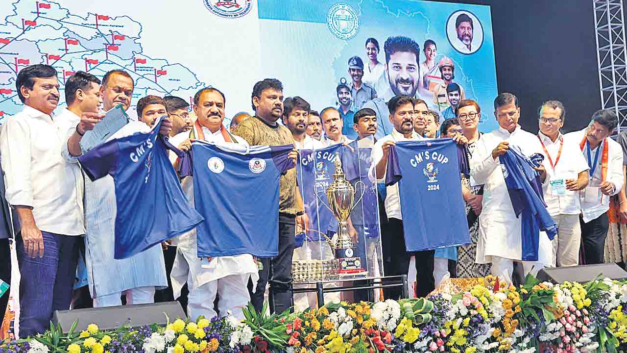 సీఎం కప్‌ జెర్సీ ఆవిష్కరణ