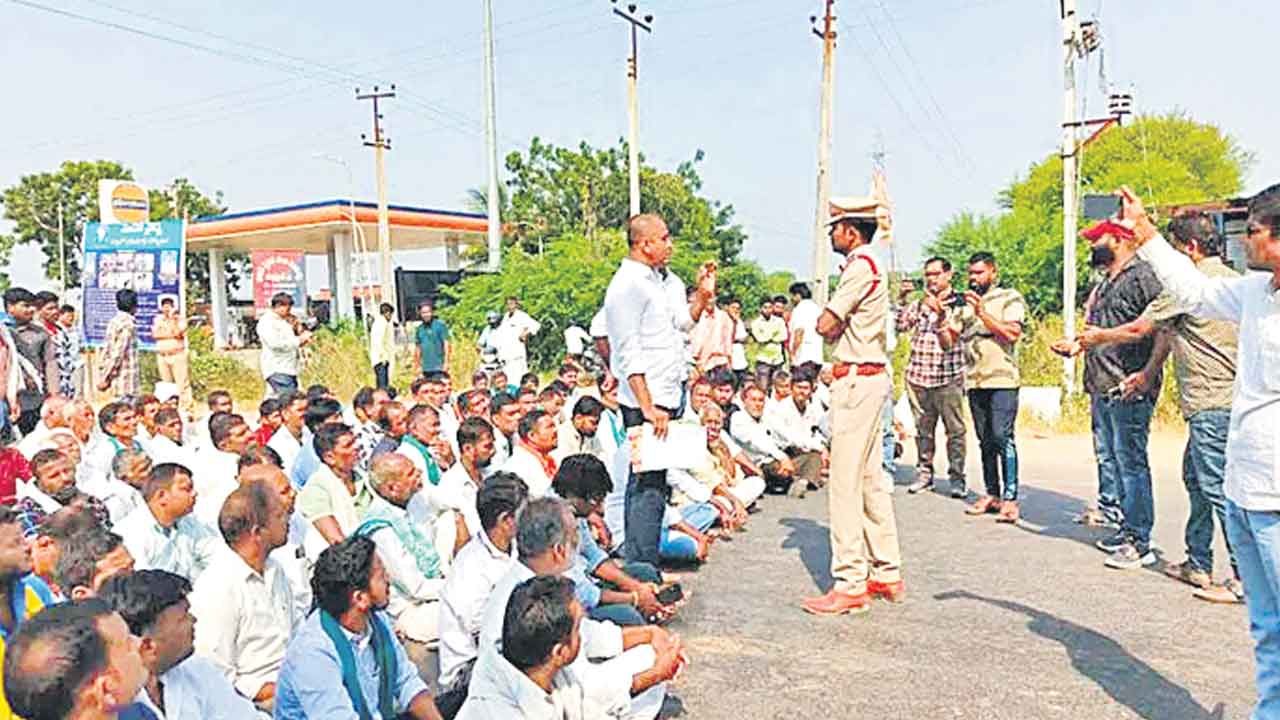 కర్షకుల పట్ల కనికరం లేని కాంగ్రెస్‌