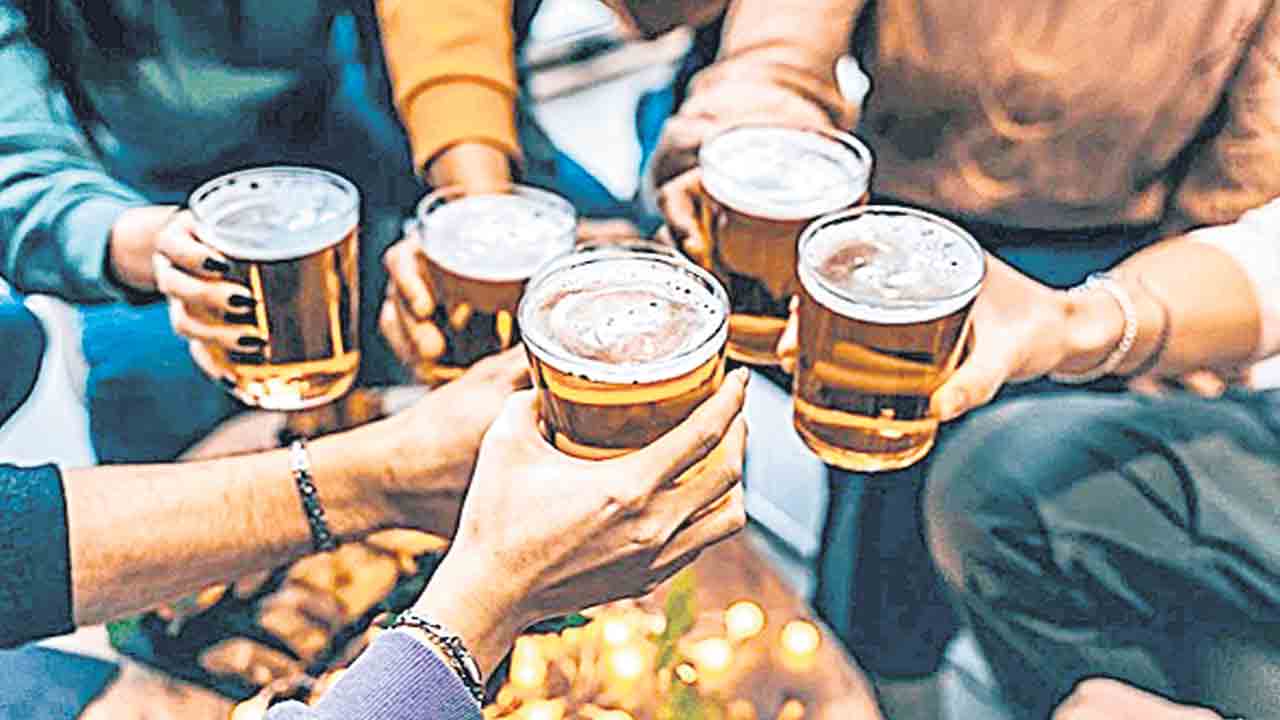 Telangana | రెండ్రోజుల్లో 1000 కోట్లు తాగించాలి.. బెల్ట్ షాపులకు షరతులు వర్తించవు!!