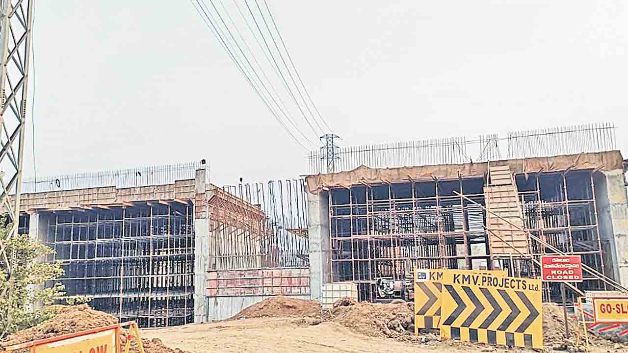 విద్యుత్తు షాక్‌తో కార్మికుడు మృతి