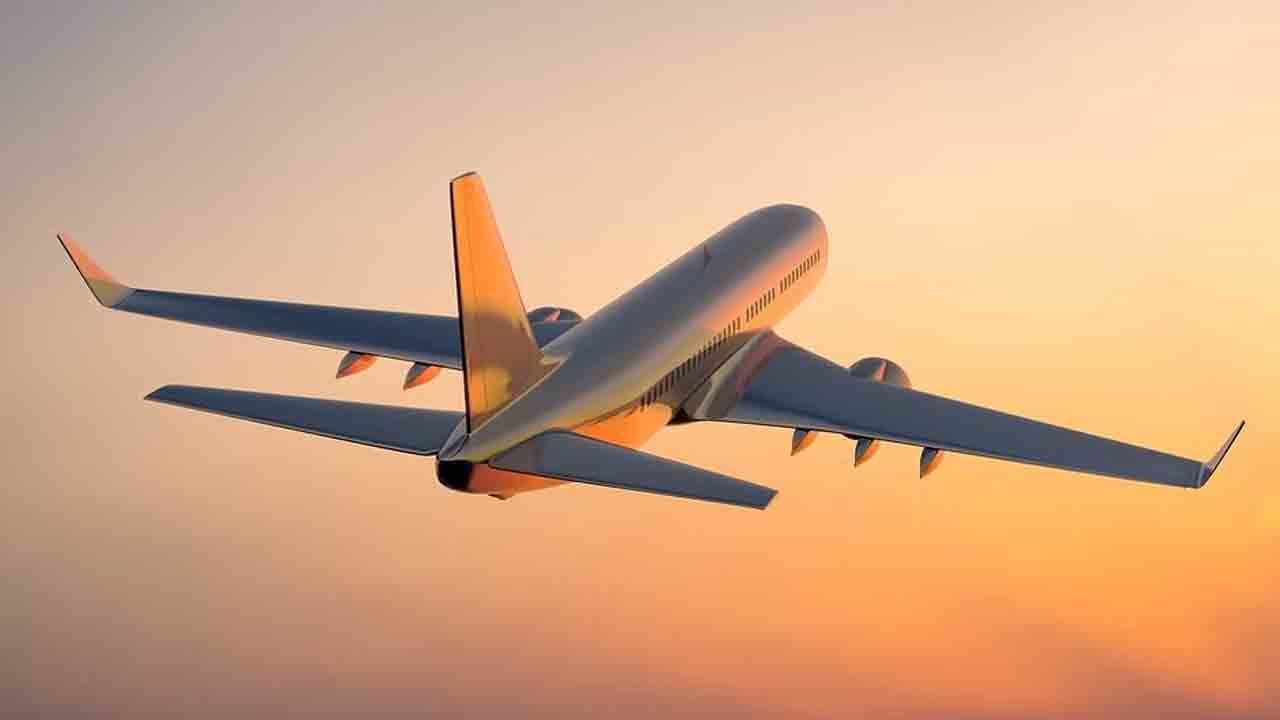 Emergency Landing | కొచ్చి వెళ్తున్న విమానం చెన్నైలో ఎమర్జెన్సీ ల్యాండింగ్‌