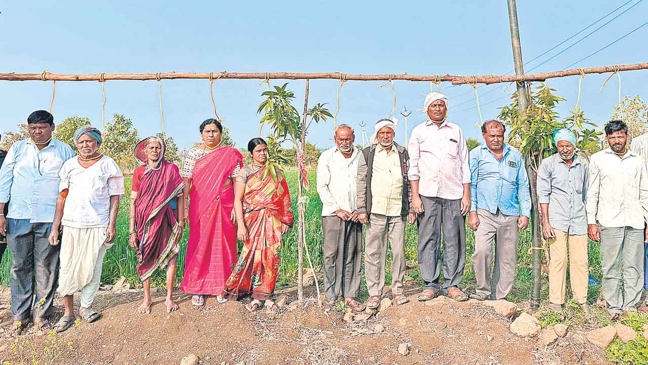 హామీలను నెరవేర్చాలి