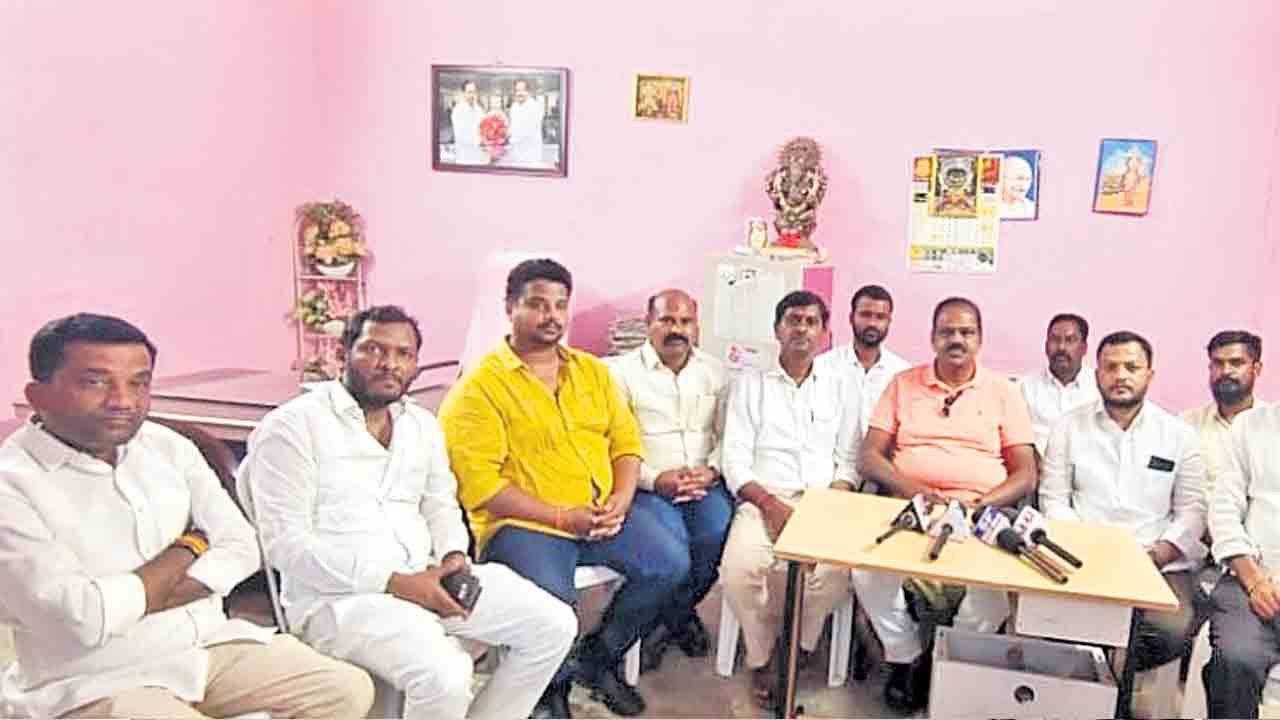 హరీశ్‌రావును ఎదుర్కోలేకనే అరెస్టు