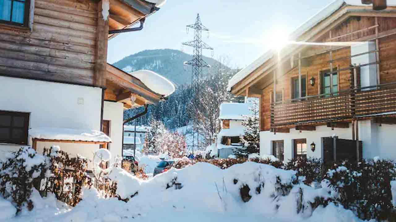 జార్జియాలో 11 మంది భారతీయులు మృతి