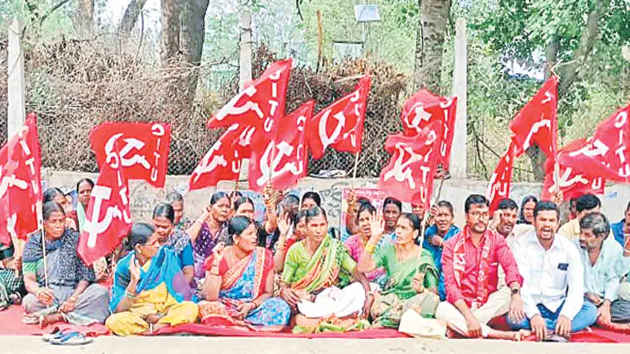 క్రాంగ్రెస్‌ మోసాలపై కన్నెర్ర..