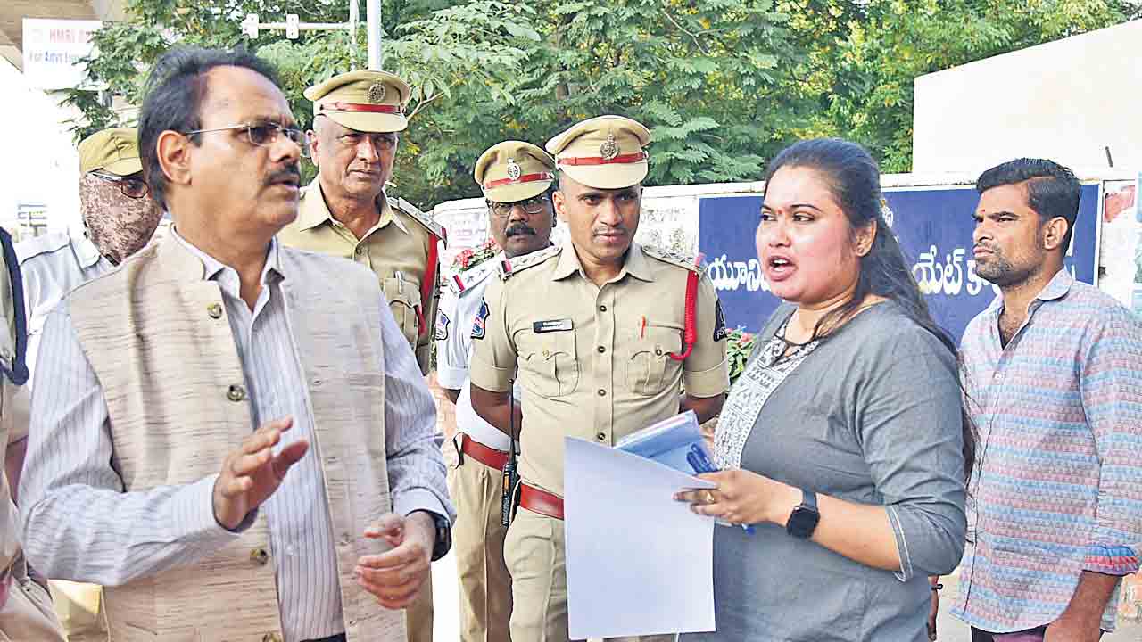 Goup 2 Exams | కఠినంగా గ్రూప్‌-2.. ప్రశ్నల నిడివి పెద్దవిగా ఉండటంతో సరిపోని సమయం