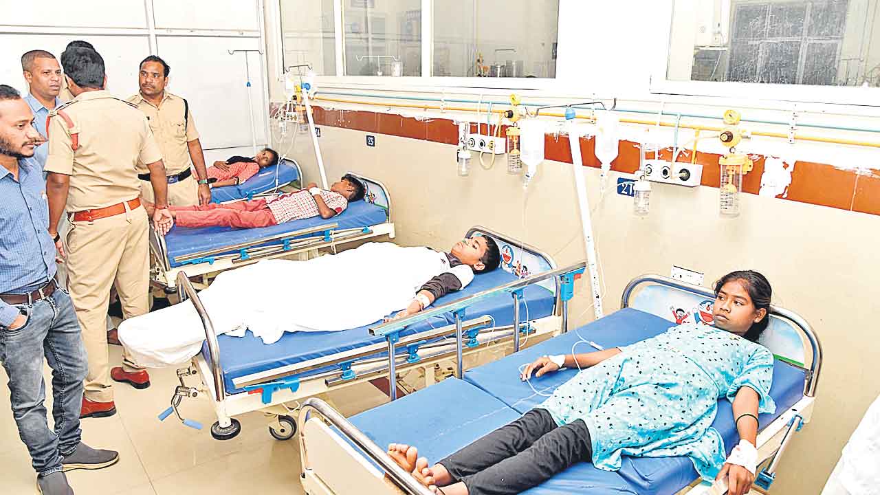 మసకబారుతున్న గురుకులాలు