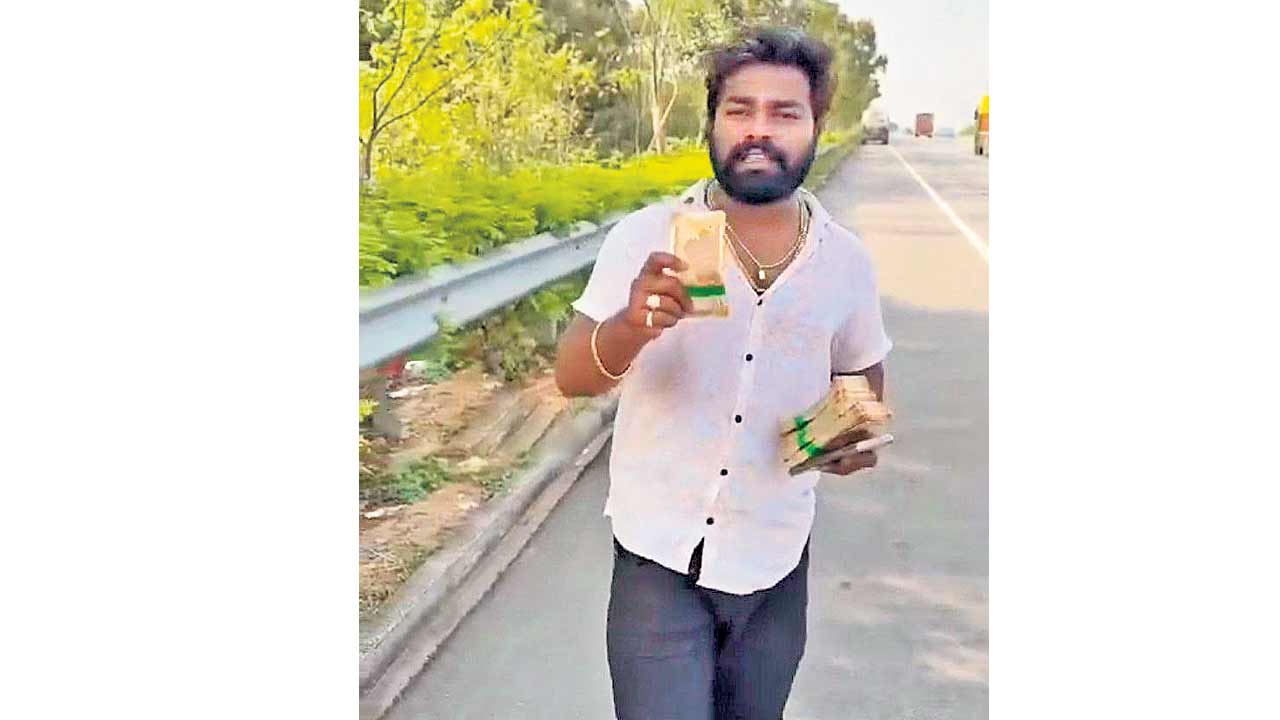 అర్జంటుగా.. పాపులర్‌ అయిపోవాలని!