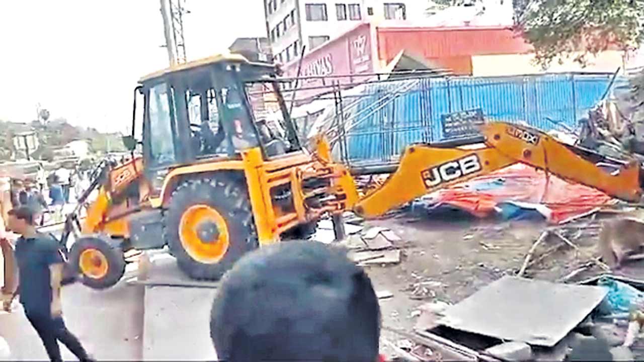 Hyderabad | గత ఏడాదితో పోల్చితే భారీగా తగ్గిన నిర్మాణ రంగ అనుమతులు.. రూ. 55 కోట్లకు పైగా తగ్గిన ఆదాయం