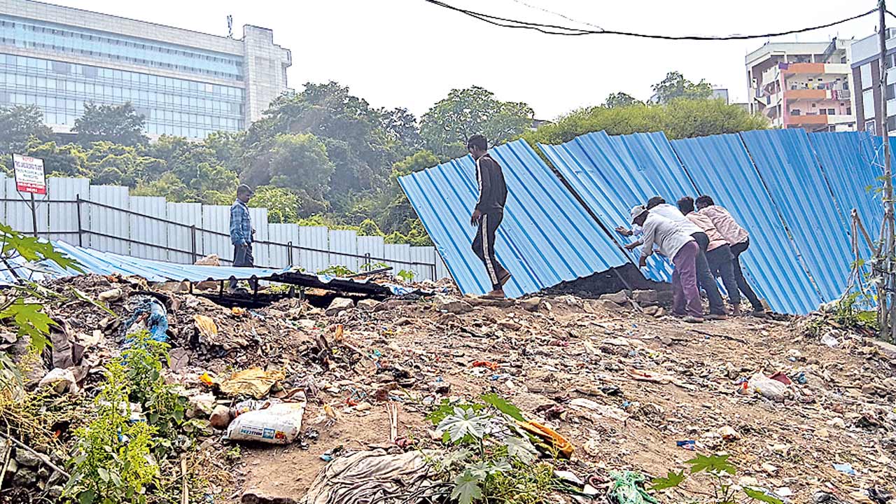 Sagar Society | నాడు ప్రభుత్వానిది.. నేడు ప్రైవేటుదా?