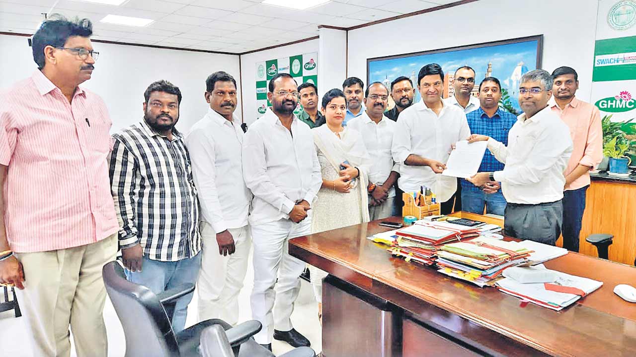 అభివృద్ధి పనులకు సర్కారు సహకరించాలి
