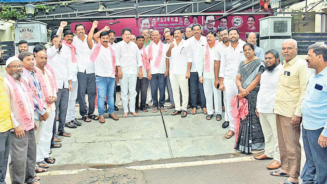 కాంగ్రెస్‌వి బూటకపు మాటలు..