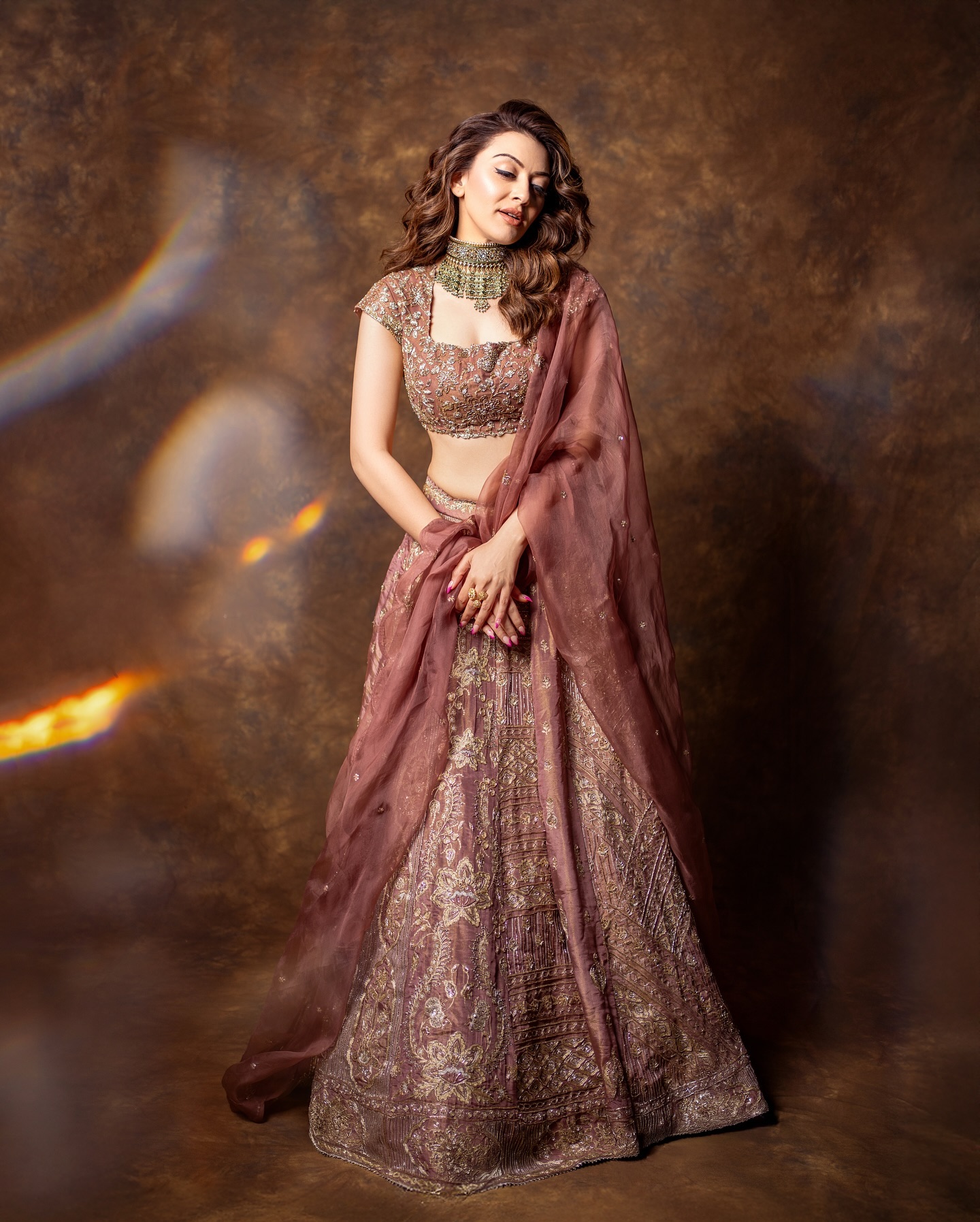 Hansika Motwani (22)