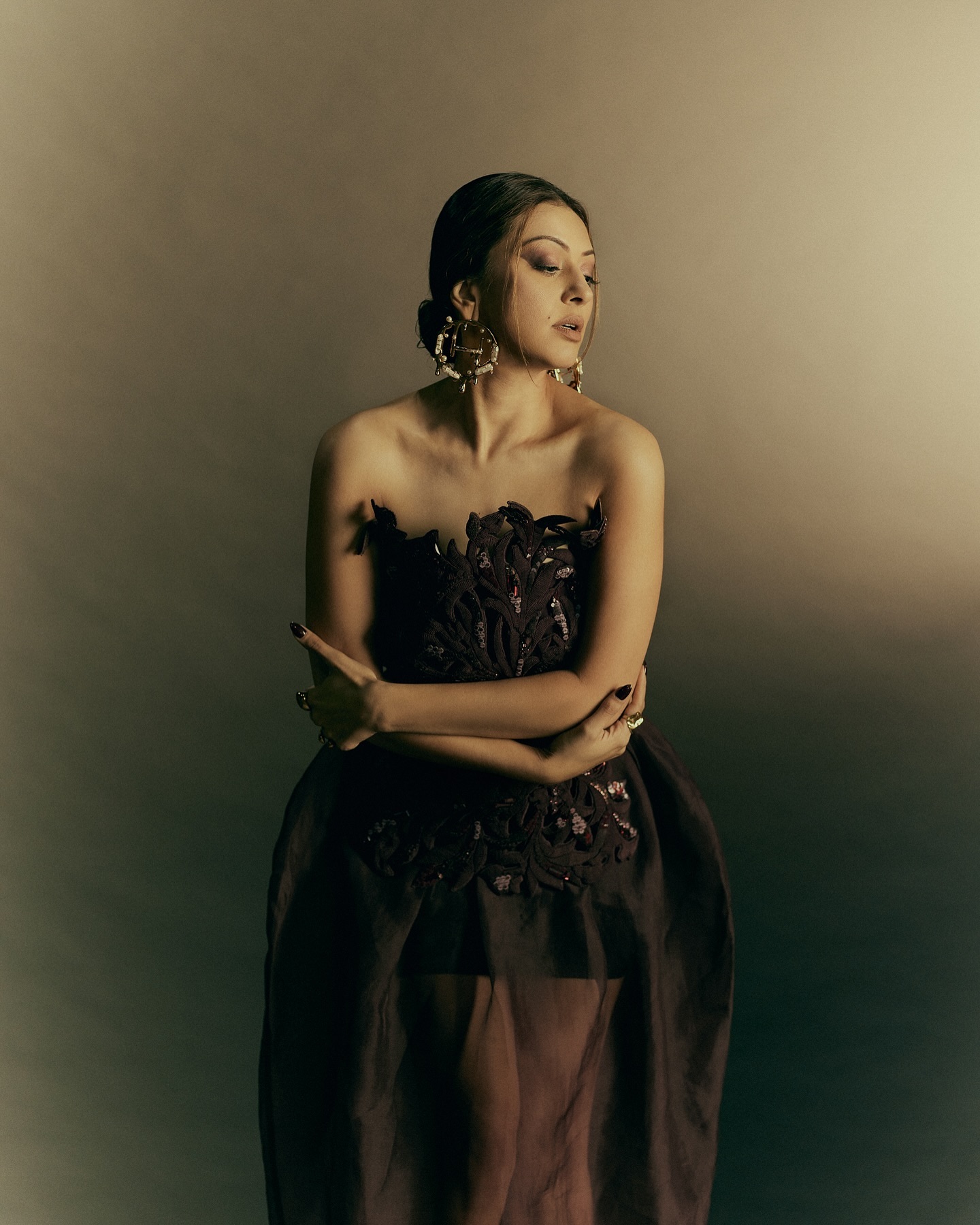 Hansika Motwani (27)