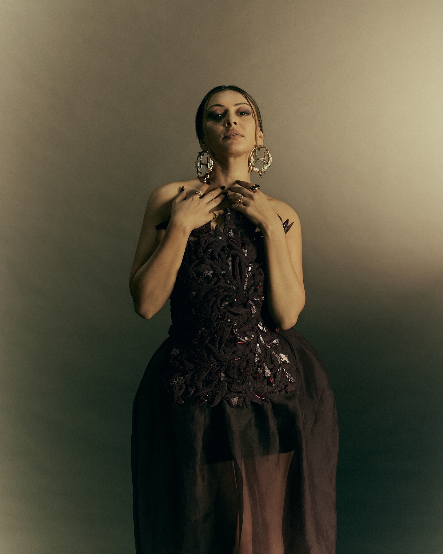 Hansika Motwani (32)
