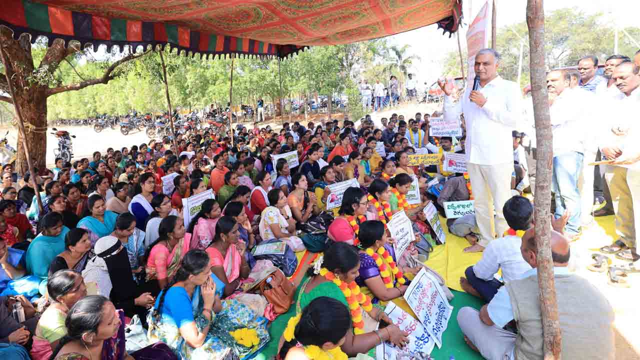 Harish Rao | గ్రాడ్యుయేట్ ఎమ్మెల్సీ ఎన్నికల్లో కాంగ్రెస్ ను చిత్తుగా ఓడించాలి : హరీష్రావు