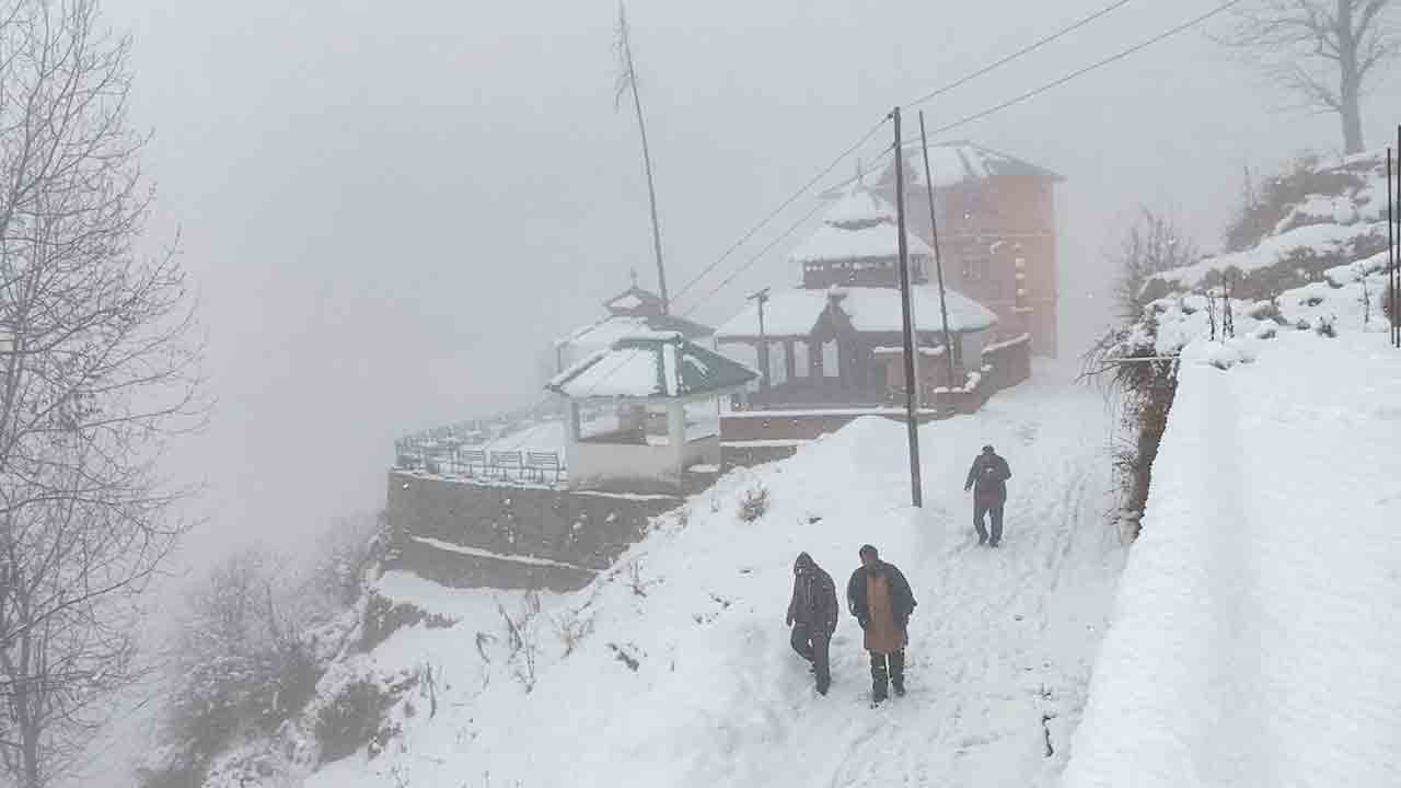 Heavy Snow | ఉత్తరాదిపై మంచు దుప్పటి.. హిమాచల్‌కు ఆరెంజ్‌ అలర్ట్‌.. 226 రోడ్లు మూసివేత