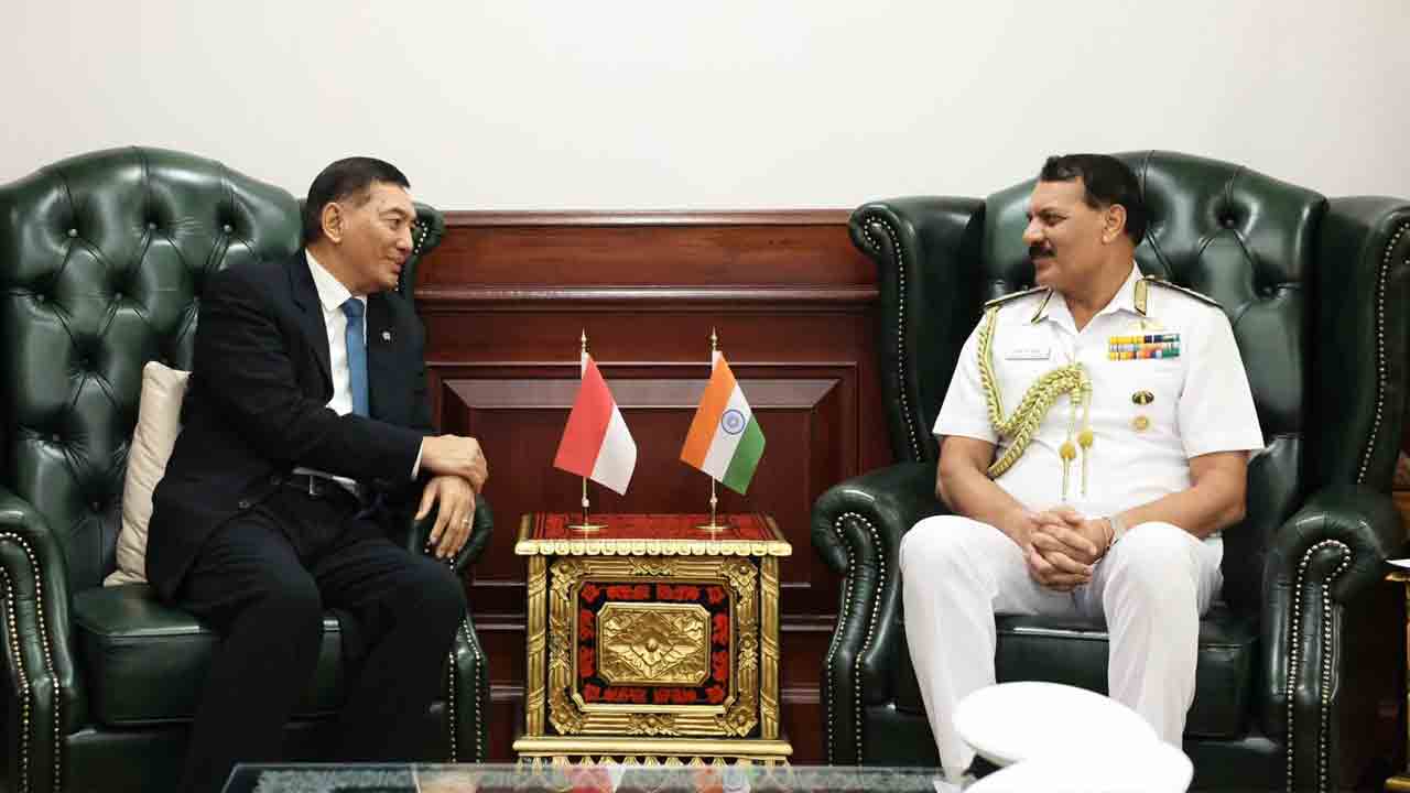 Navy Chief | ఇండోనేషియా రక్షణమంత్రితో భారత నేవీ చీఫ్‌ భేటీ.. ఏం చర్చించారంటే..!