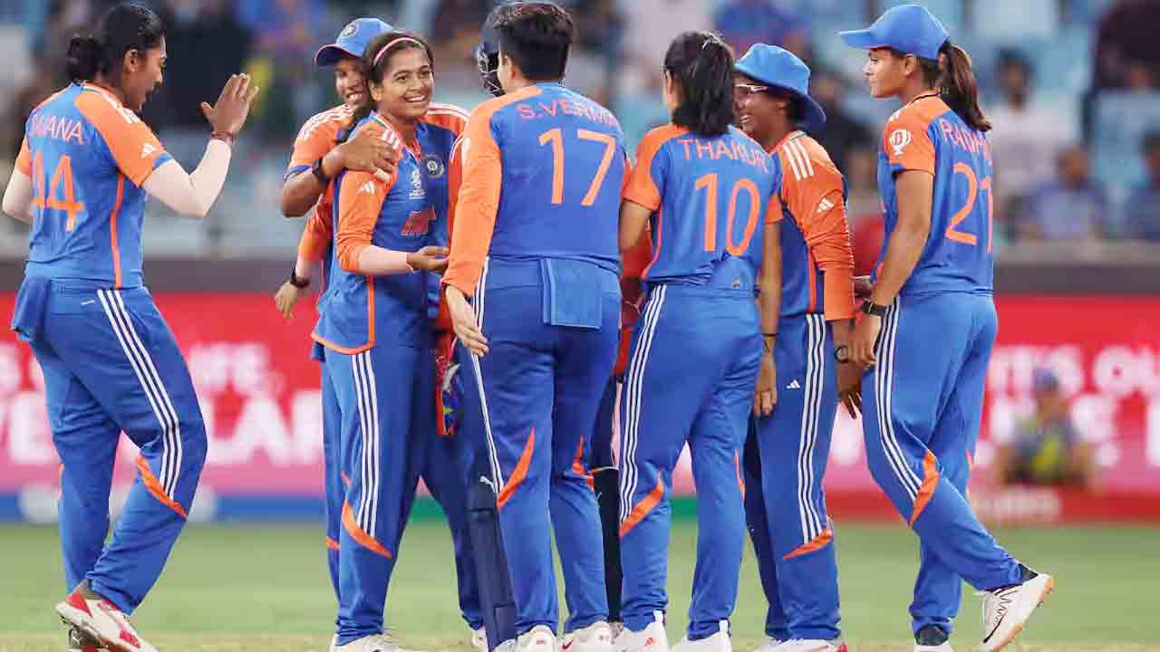 ప్రతీక, తనుజకు చోటు