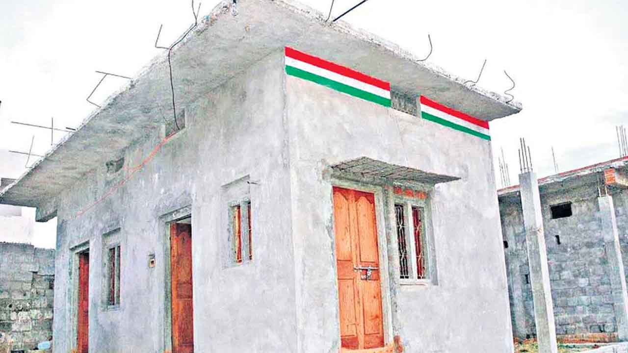 Indiramma Indlu | ఉపాధి కార్డు.. రెండు గదులలోపు కచ్చా ఇల్లు ఉంటేనే ఇందిరమ్మ ఇండ్లు