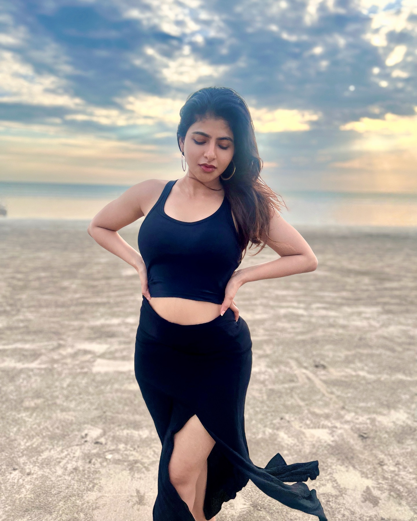 Iswarya Menon (15)
