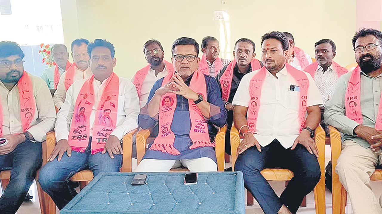 తెలంగాణ అస్తిత్వాన్ని దెబ్బతీస్తరా..?