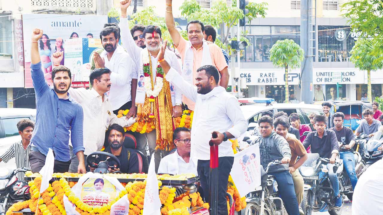 నిరుద్యోగ సమస్యలపై పోరాటం చేస్తా