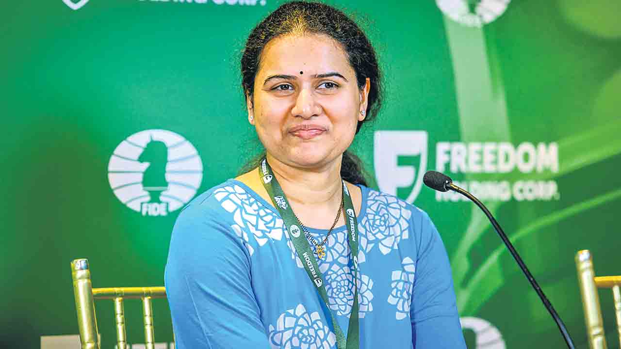 వరల్డ్‌ ర్యాపిడ్‌ చెస్‌ విజేత హంపి