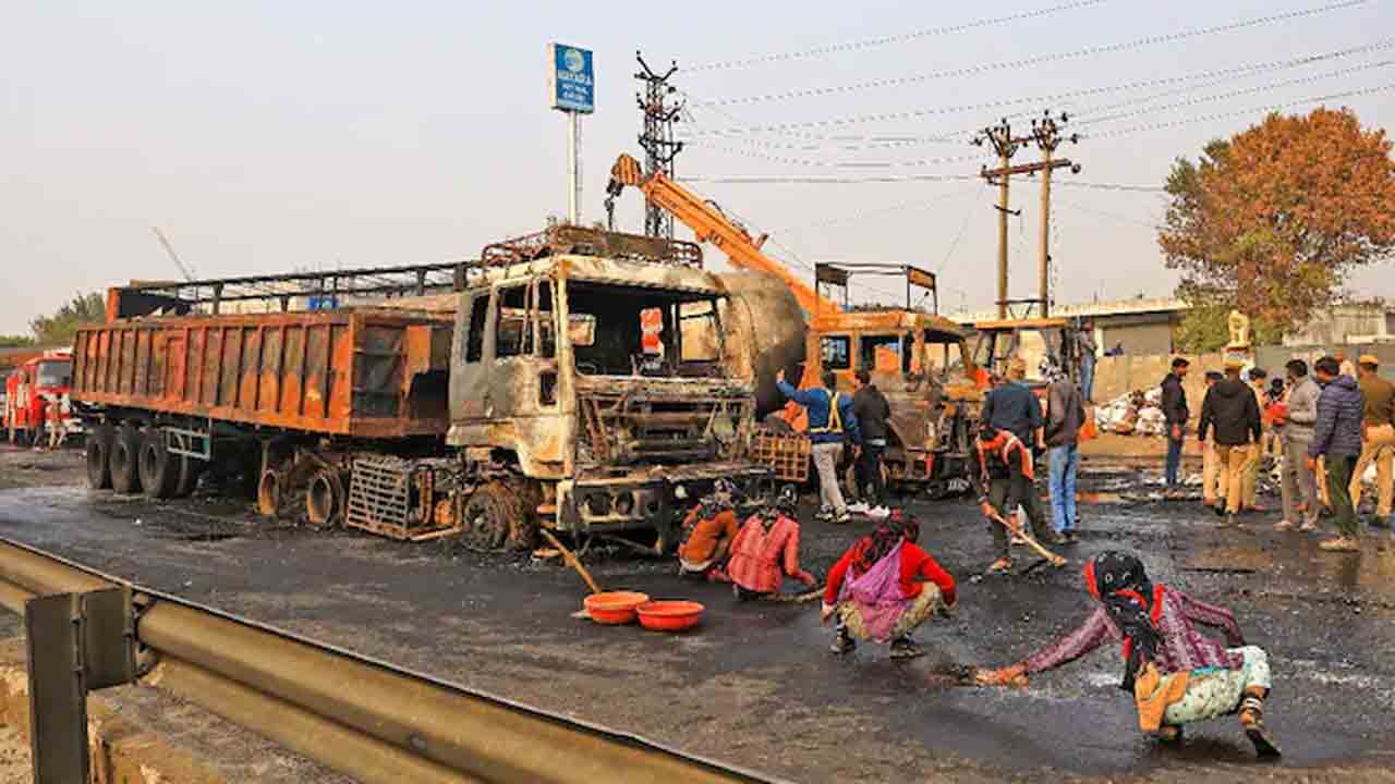 LPG tanker blast | ఎల్పీజీ ట్యాంకర్ పేలుడు ఘటనలో 14కు పెరిగిన మృతుల సంఖ్య.. 30 మంది పరిస్థితి విషమం