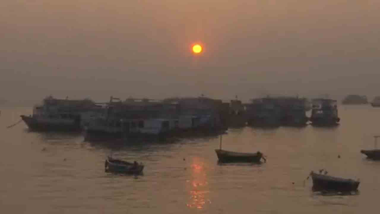 Last Sunrise | ఈ ఏడాదికి ఇదే చివరి సూర్యోదయం.. చూసేయండి.. VIDEOS