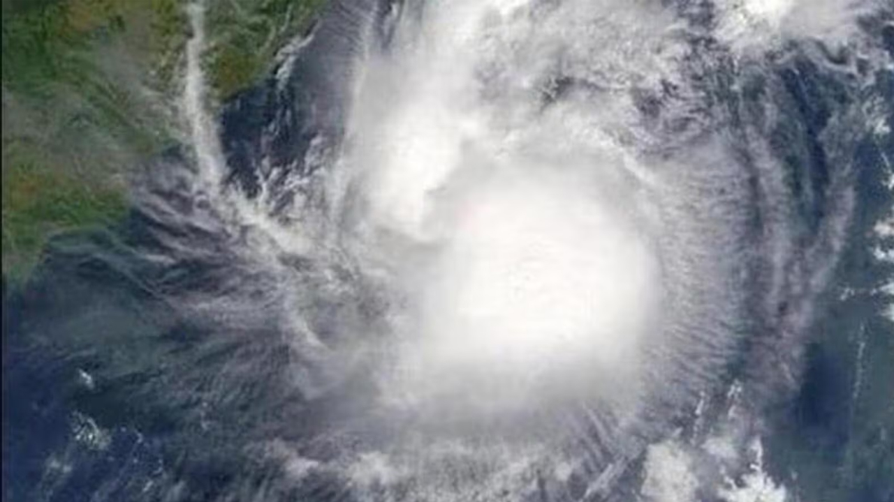 Weather Report | బంగాళాఖాతంలో మరో అల్పపీడనం.. తెలుగు రాష్ట్రాల్లో వానలు కురిసే అవకాశం..!