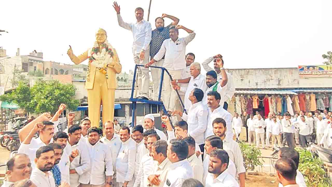ప్రజా విశ్వాసం కోల్పోయిన కాంగ్రెస్