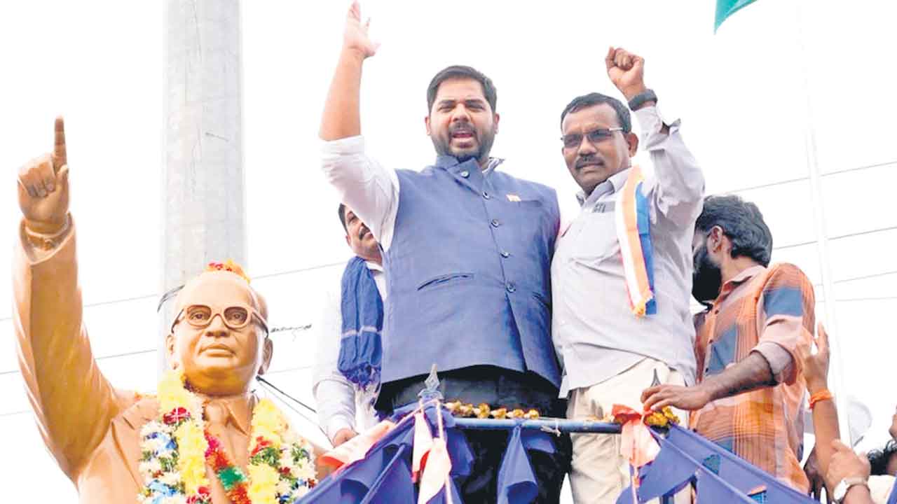 ఆధిపత్య పోరు.. ప్రొటోకాల్ కరువు